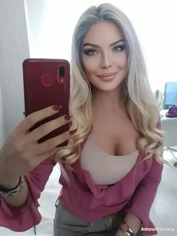 Mariana Profile image 4