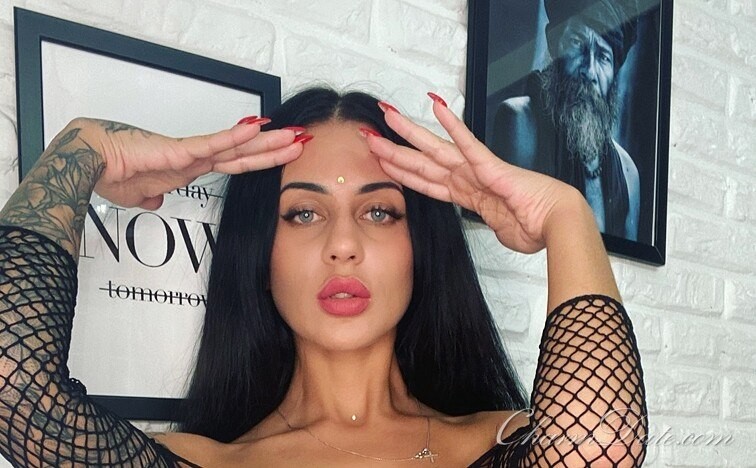 Irina Profile image 2