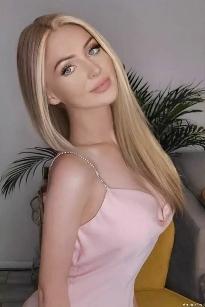 Olena Profile image 1