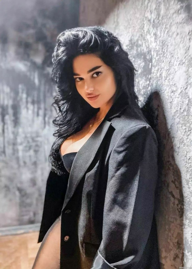 Alina Profile image 3