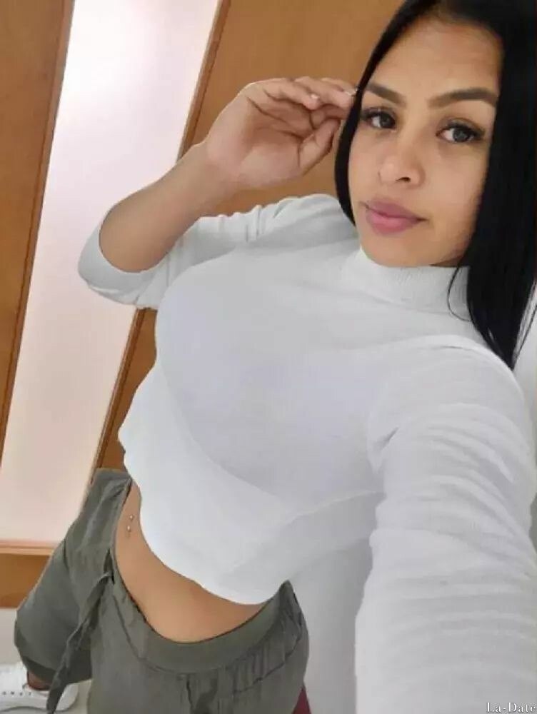 Alejandra Profile image 6