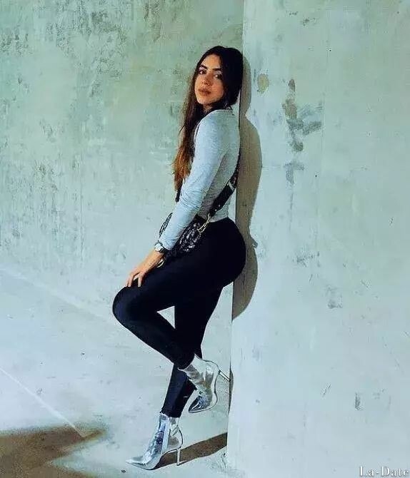 Ivonne Profile image 6