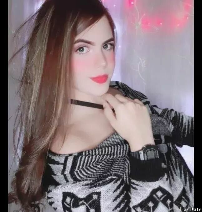 Karina Profile image 5