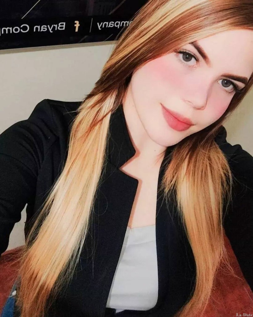 Karina Profile image 1