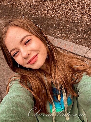 Julia Profile image 1