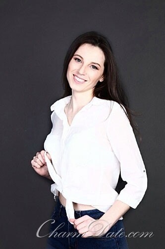 Elena Profile image 2