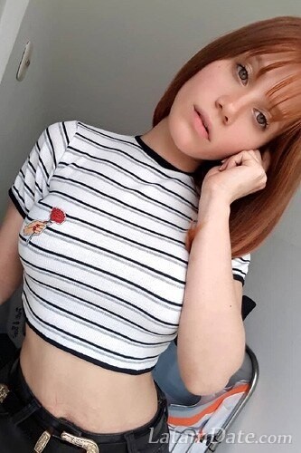 Leticia Profile image 2