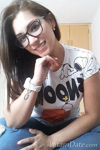 Laura Profile image 2