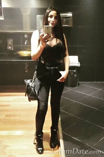 Kelly Profile image 1