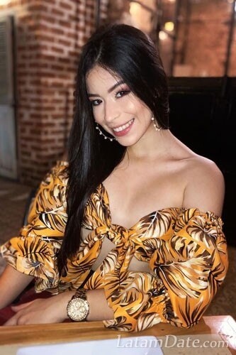 LAURA Profile image 1