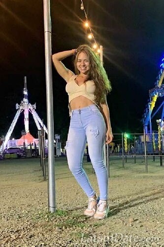 Fernanda Profile image 1