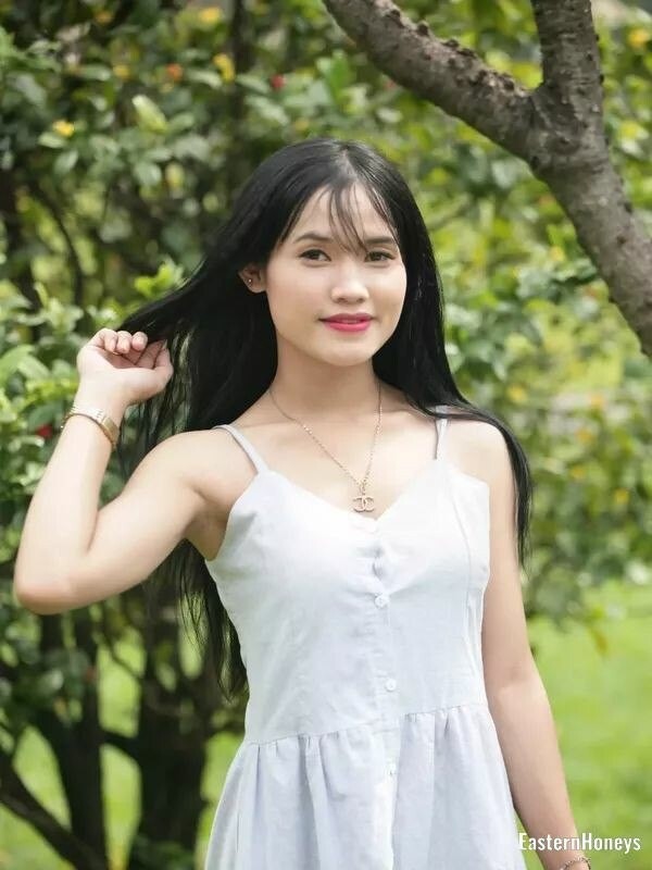 Thi Hoai Profile image 2