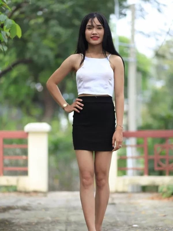 Thi Hoai Profile image 1