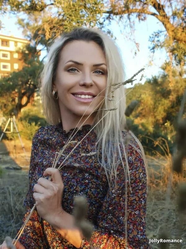 Ksenia Profile image 1