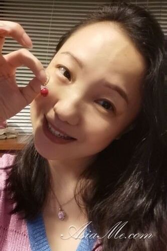 Helen Profile image 3