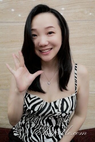 Helen Profile image 1