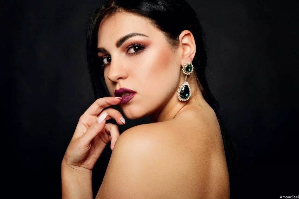 Victoria Profile image 1