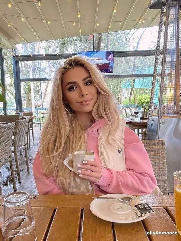 GlamourGirl37 Profile image 3