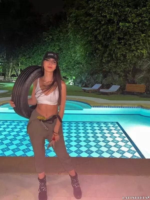 Stefania Profile image 2