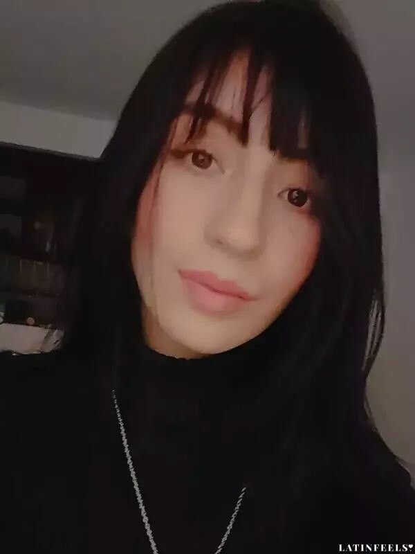 Laura Profile image 2