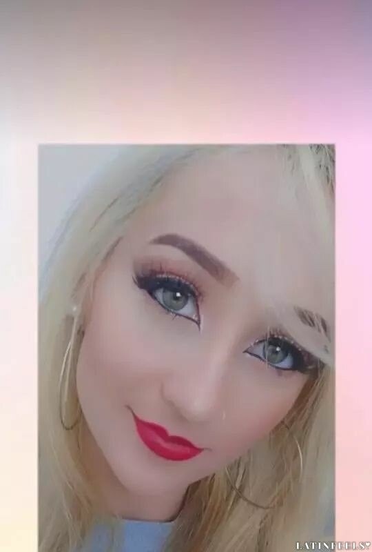 Angelica Profile image 2