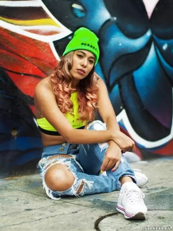 Daniela Profile image 4
