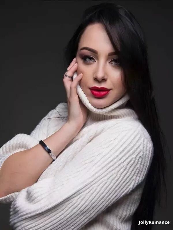 Julia Profile image 2