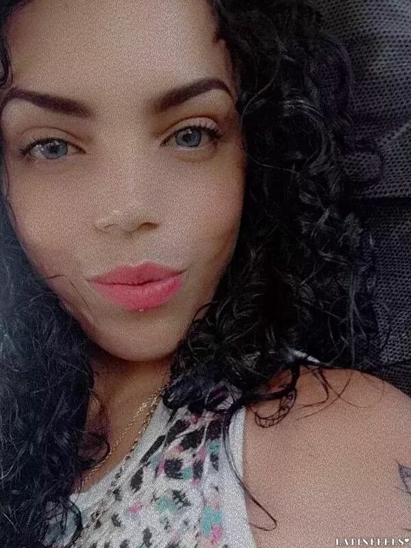 Vanessa Profile image 3