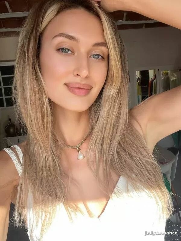 Viktoria Profile image 1