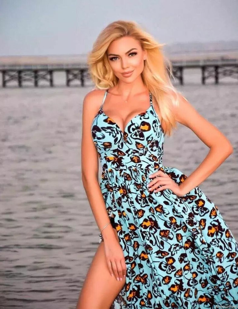 Yana Profile image 5