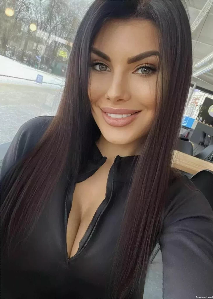 Milena Profile image 4