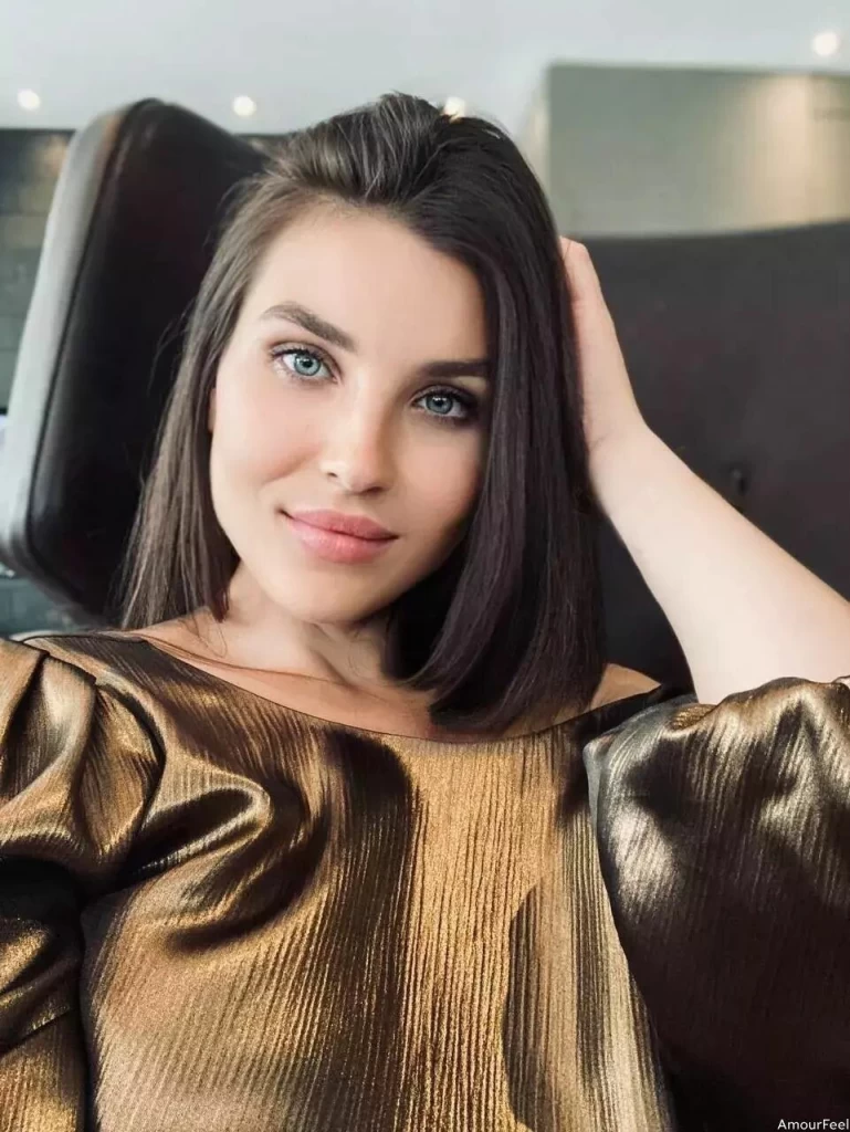 Anna Profile image 3