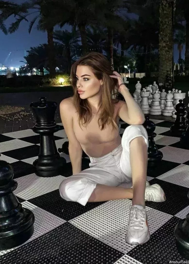 Alona Profile image 2