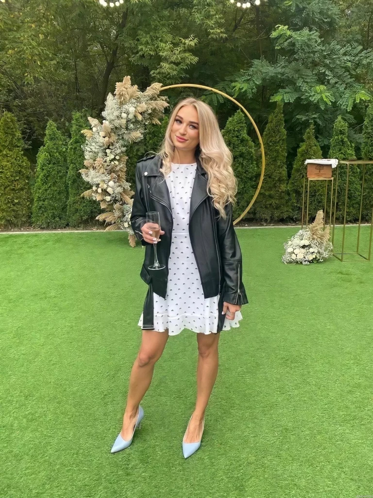 Anastasia Profile image 6