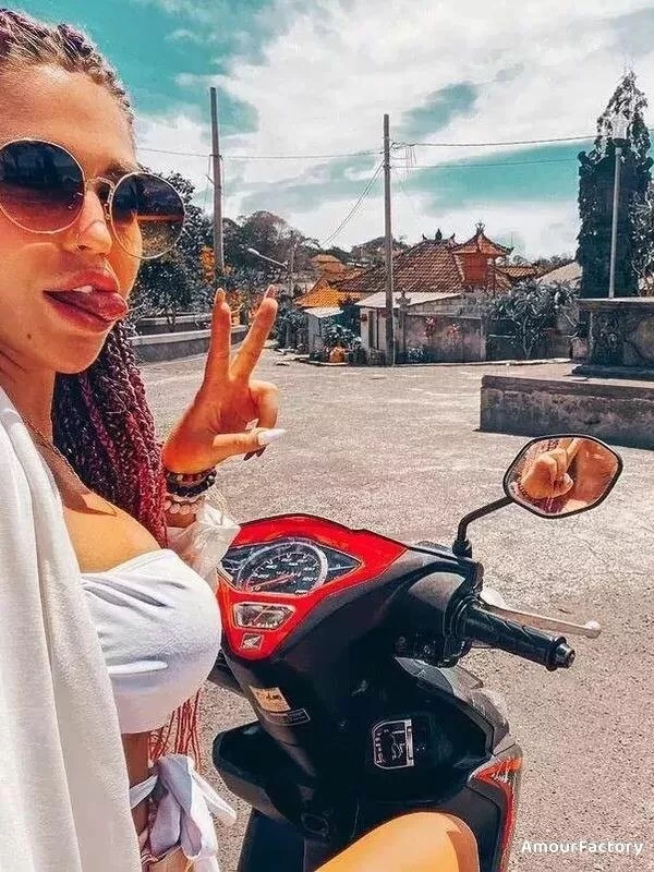 Nika Profile image 3