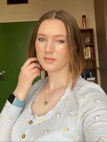 Alice Profile image 2