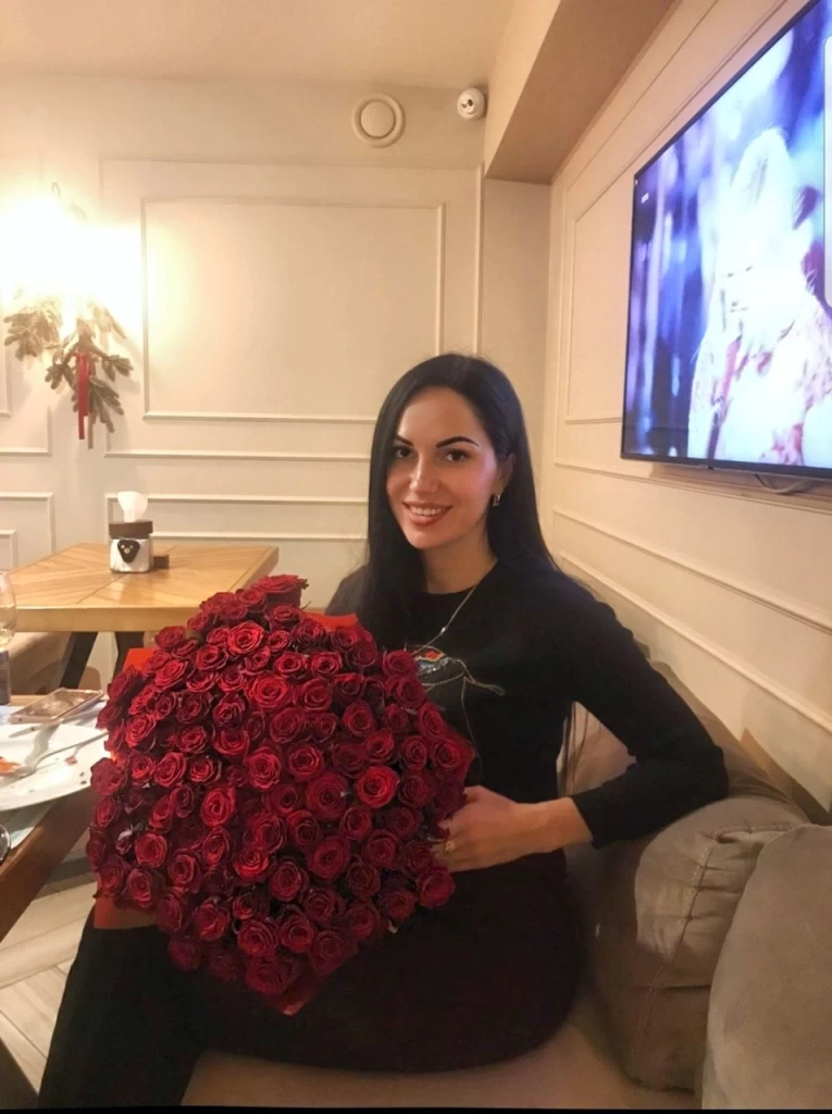 Oksana Profile image 4