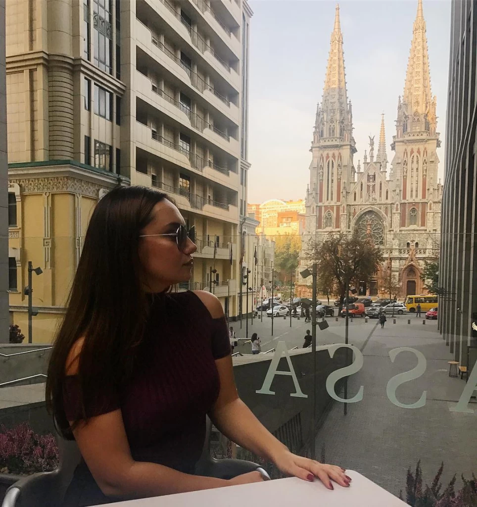 Anna Profile image 9