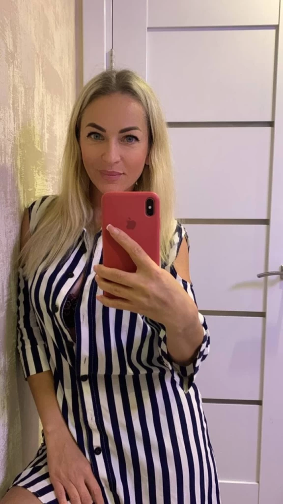 Marianna Profile image 15