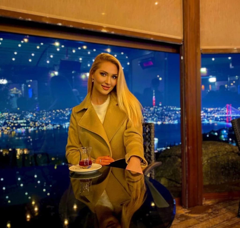 Anna Profile image 16