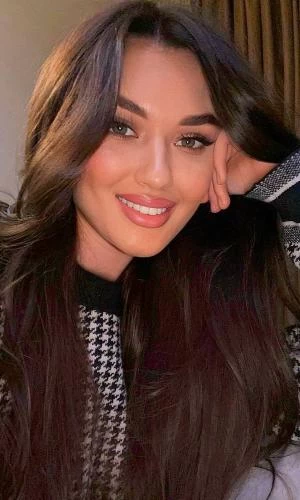 Alina Profile image 17