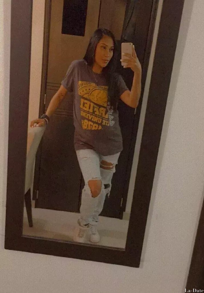 Annie Profile image 5