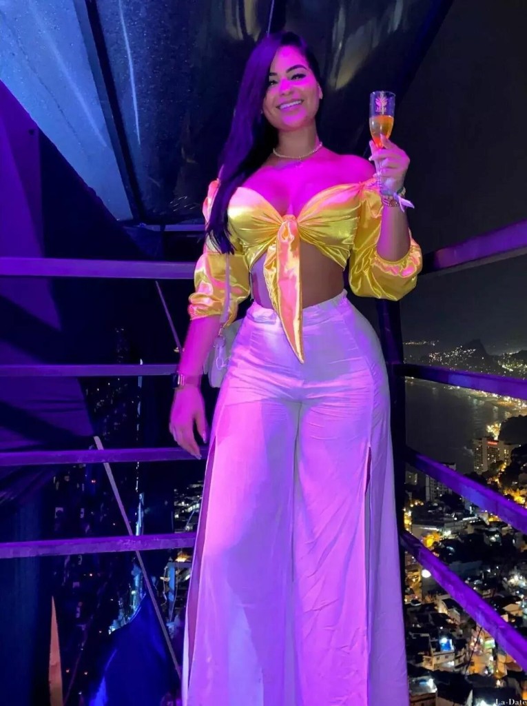 Laura Profile image 5