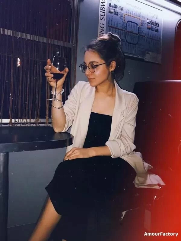 Viktoria Profile image 5