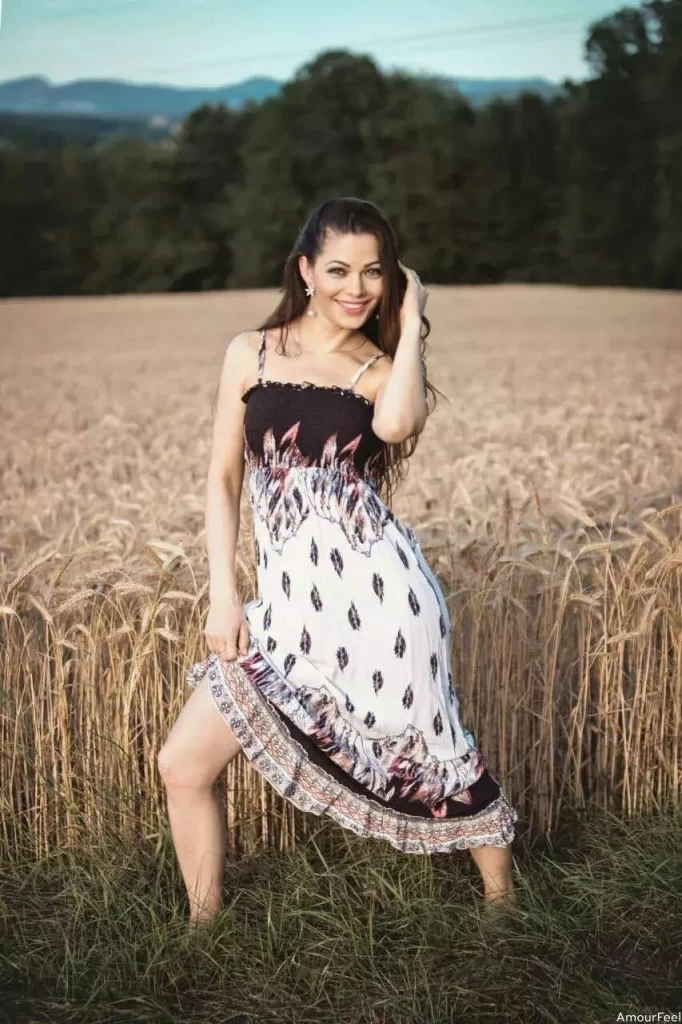 Olena Profile image 6