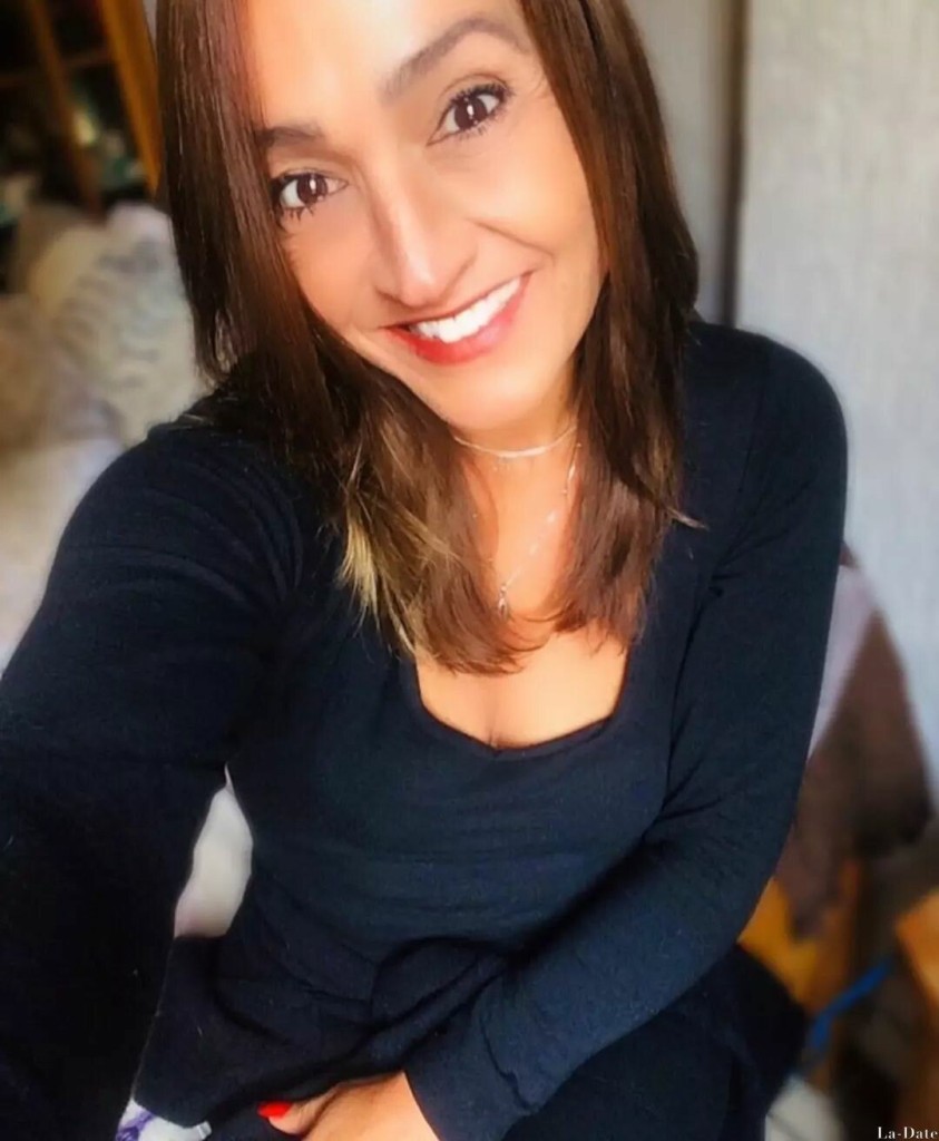 Nahomy Profile image 2