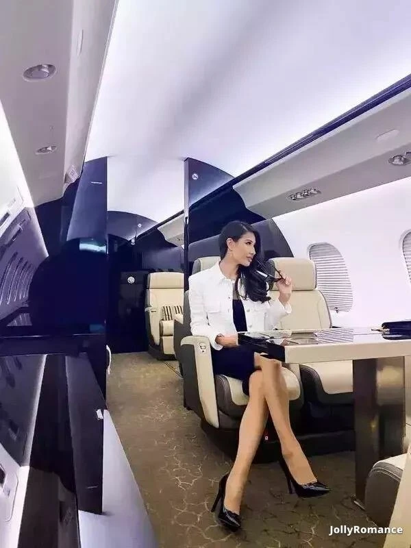 Roza Profile image 3