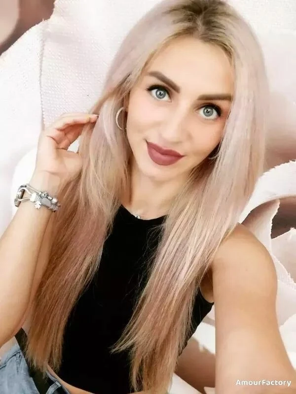 Kincso Monika Profile image 2