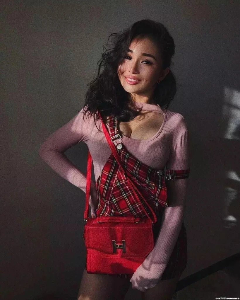 Yuliya Profile image 3