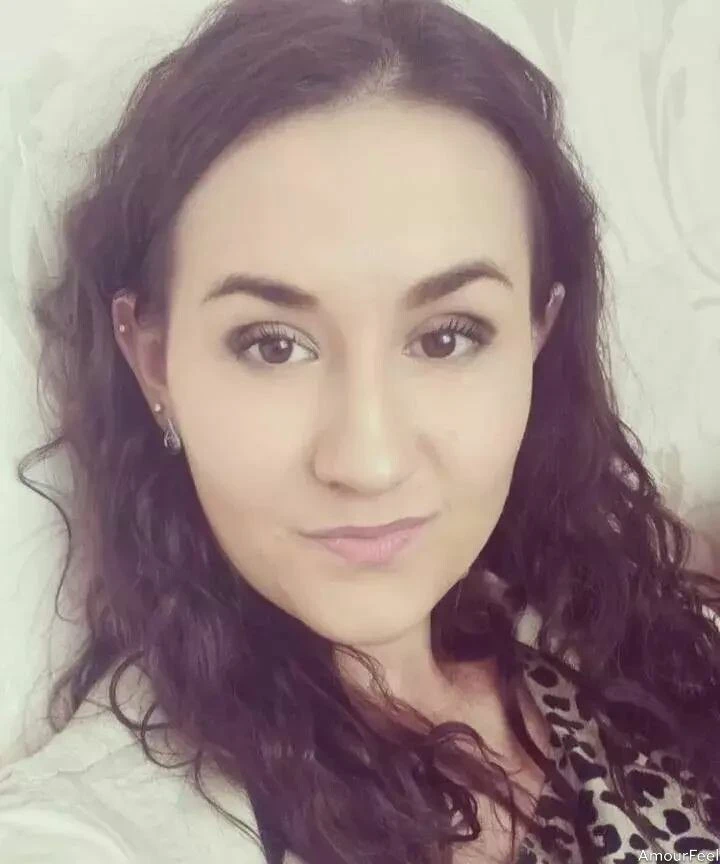 Iana Profile image 5